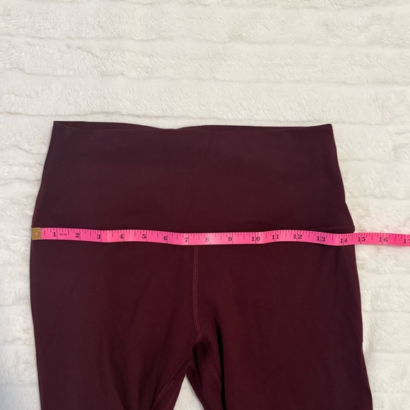 NWOT Lululemon Align High-Rise Pant 25"
Garnet Red Size 8 - Picture 6 of 6